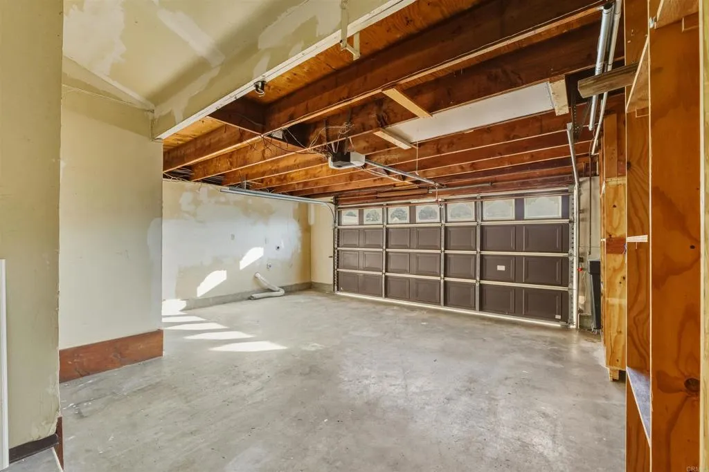 https://cdn.realtyfeed.com/cdn/127/306652309/4e0afeb6dd2b779fd7097bffea271689.webp
