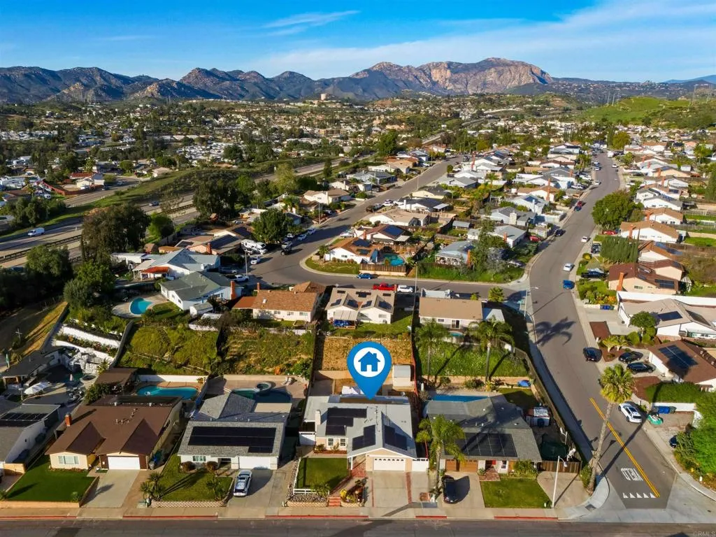 https://cdn.realtyfeed.com/cdn/127/306652309/9ffe46ed721619ddcf137af634c5dddb.webp