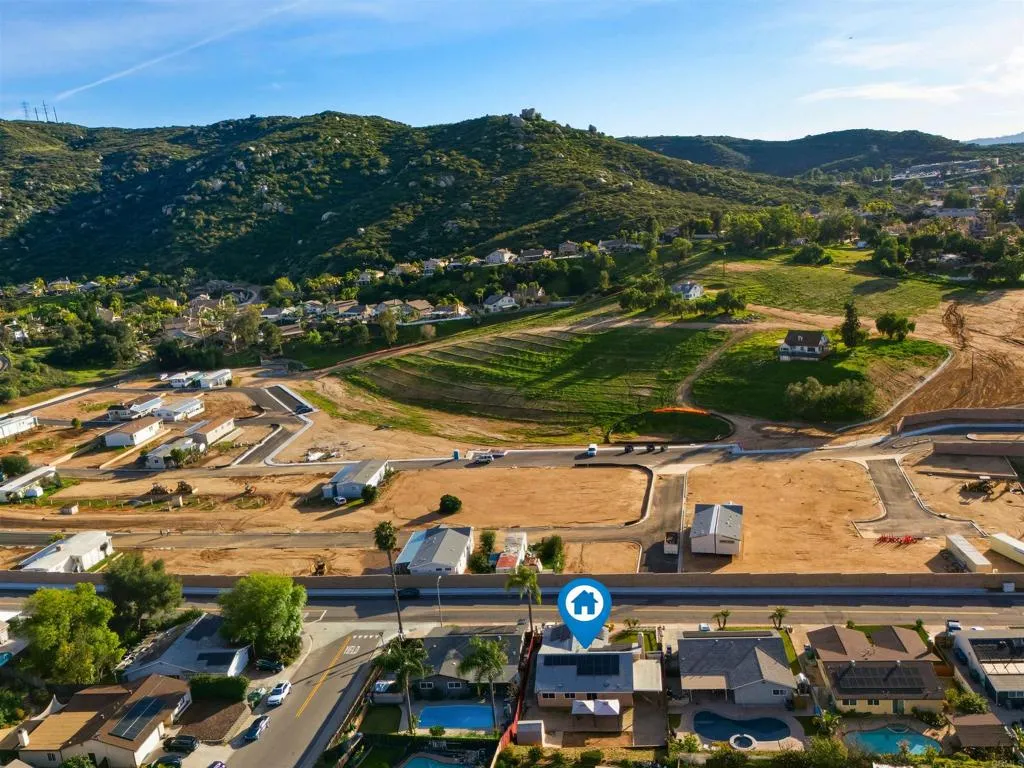 https://cdn.realtyfeed.com/cdn/127/306652309/c1a824a55785053748f47c35800d6f68.webp
