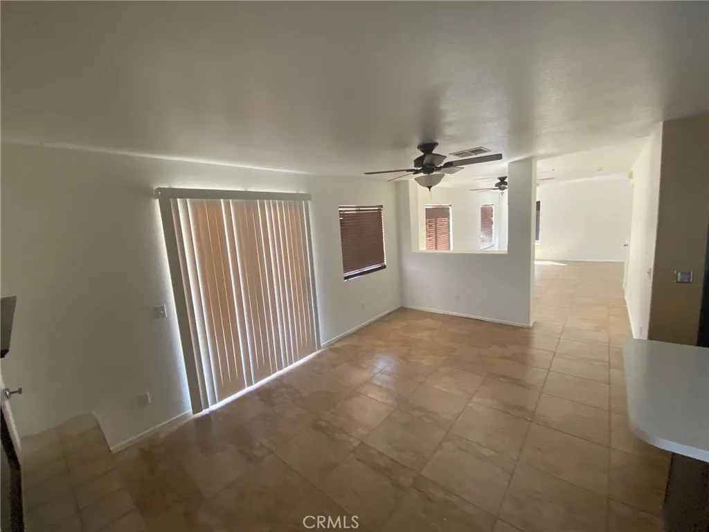 4935 Creekridge, Hemet, CA 92545 - Photo 4 of 20, Hemet, CA