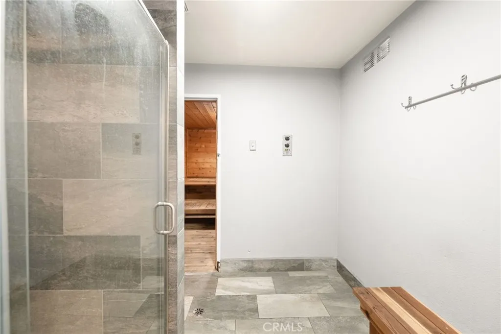https://cdn.realtyfeed.com/cdn/127/306652348/92e991eb1c9e3c3520bfb9354d0e4863.webp