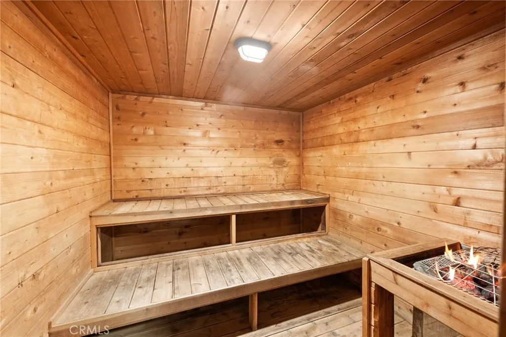 https://cdn.realtyfeed.com/cdn/127/306652348/aba05159f3b206a0d2ea30606a1a335c.webp