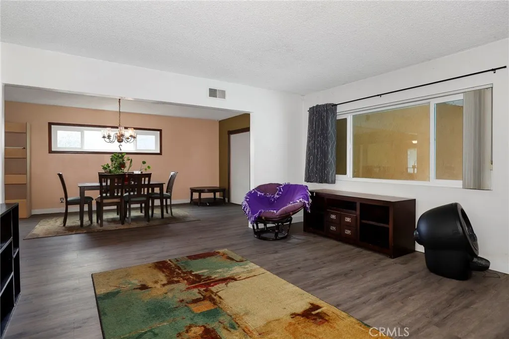 7647 Mason Avenue, Winnetka, CA 91306 - Photo 5 of 30, Winnetka, CA