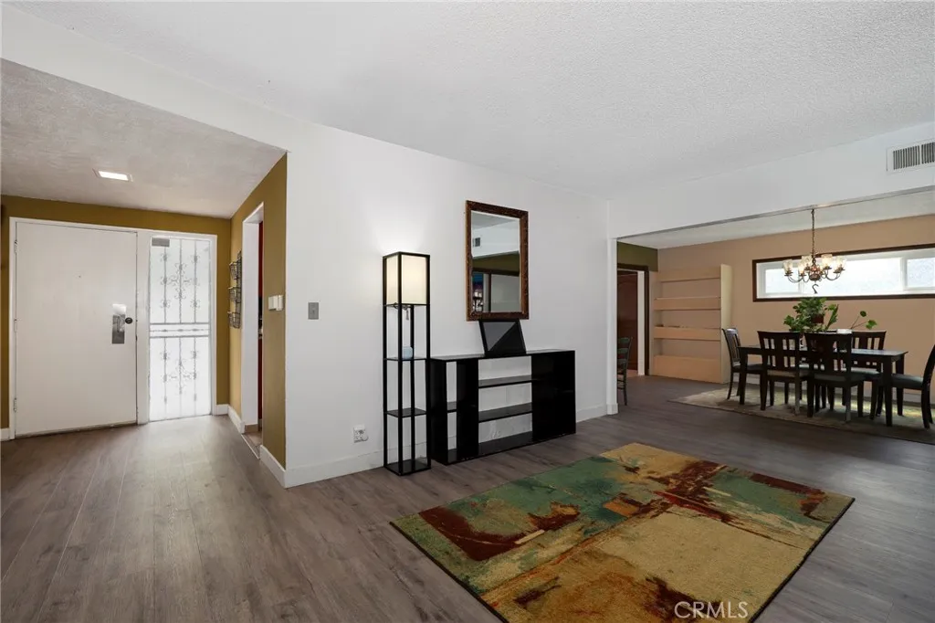 7647 Mason Avenue, Winnetka, CA 91306 - Photo 4 of 30, Winnetka, CA