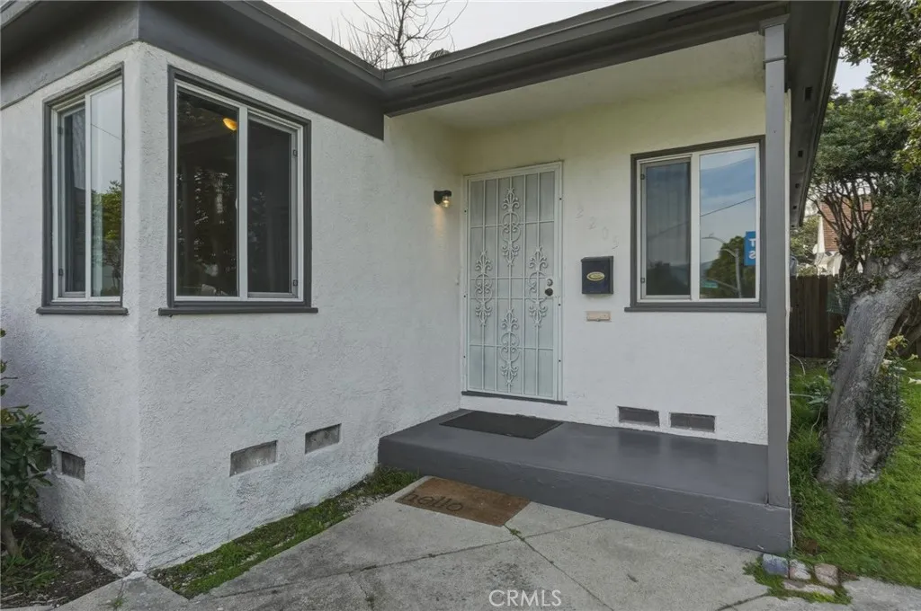 2205 N Glenoaks Boulevard, Burbank, CA 91504 - Photo 2 of 21, Burbank, CA