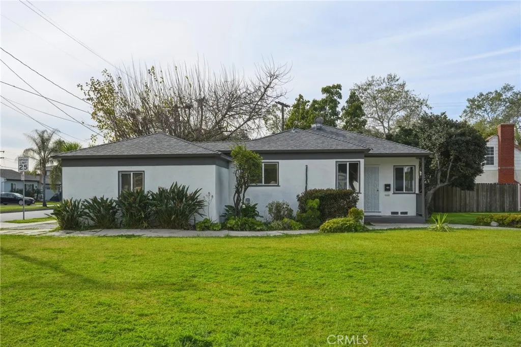 2205 N Glenoaks Boulevard, Burbank, CA 91504 - Main photo, Burbank, CA