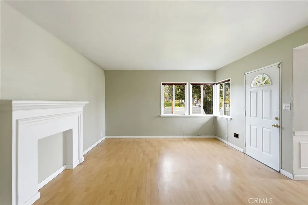 2205 N Glenoaks Boulevard, Burbank, CA 91504 - Photo 4 of 21, Burbank, CA