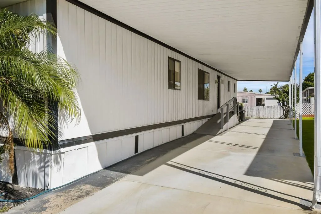 https://cdn.realtyfeed.com/cdn/127/306652388/12f6b1a610ff8f91a1d7af77f7728cd7.webp