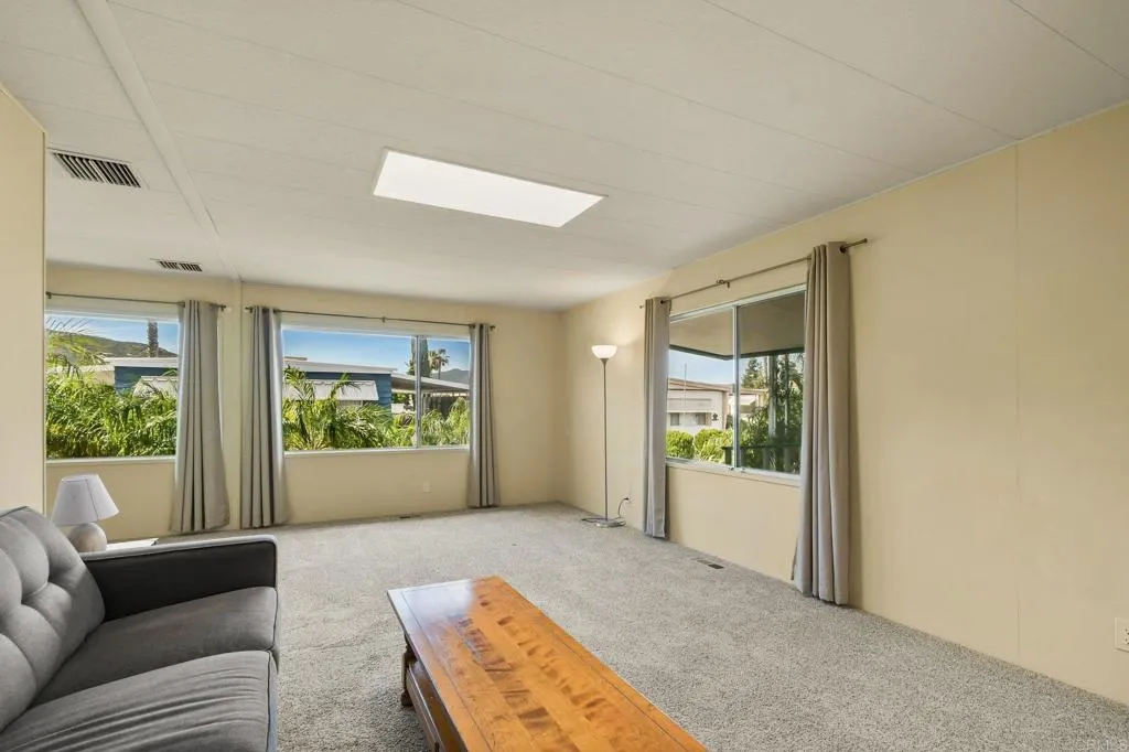 https://cdn.realtyfeed.com/cdn/127/306652388/59f69dae3c5c21327dc29fec3069e265.webp