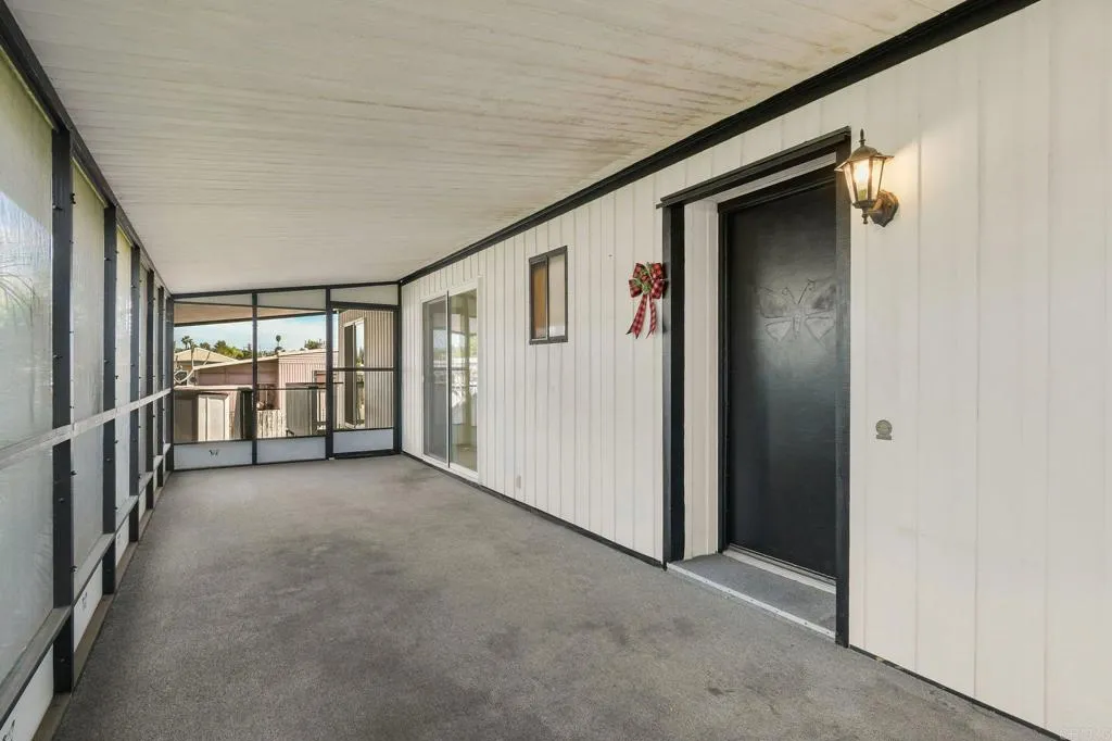 https://cdn.realtyfeed.com/cdn/127/306652388/6a098c3e13ca46adf3d09a3c4574d8d2.webp
