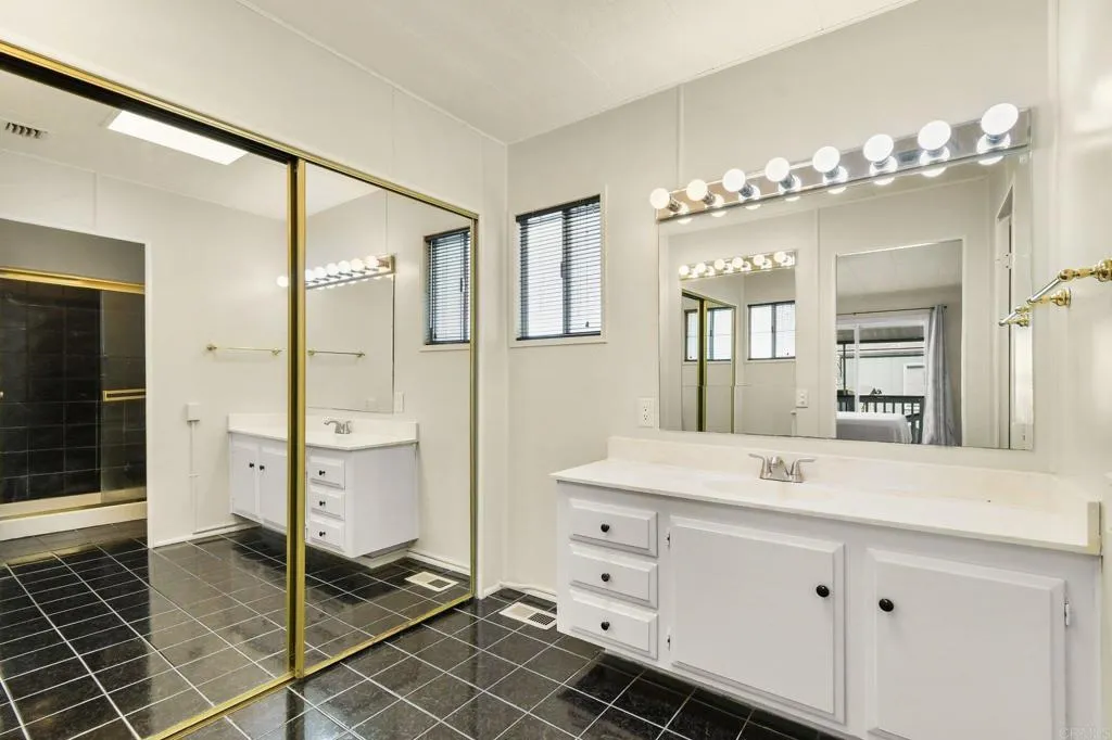https://cdn.realtyfeed.com/cdn/127/306652388/703b177130018078f2a4c5a7fbef3d6c.webp