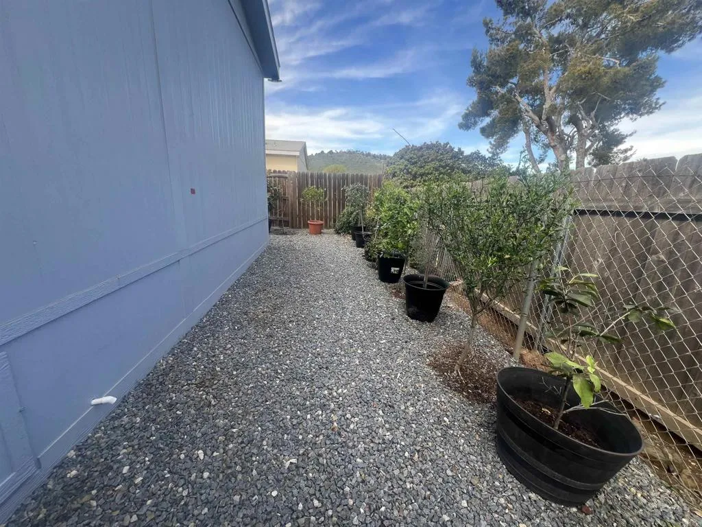 https://cdn.realtyfeed.com/cdn/127/306652408/38ca83d38348eb94b88251d7b0028070.webp