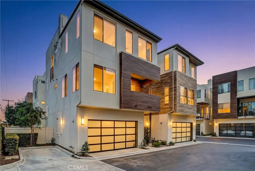 24 Ebb Tide, Newport Beach, CA 92663 - Main photo, Newport Beach, CA