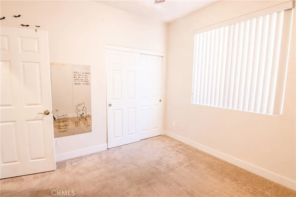 https://cdn.realtyfeed.com/cdn/127/306652449/7647bf88ad6e5e0b3ef3a3903dd602ab.webp