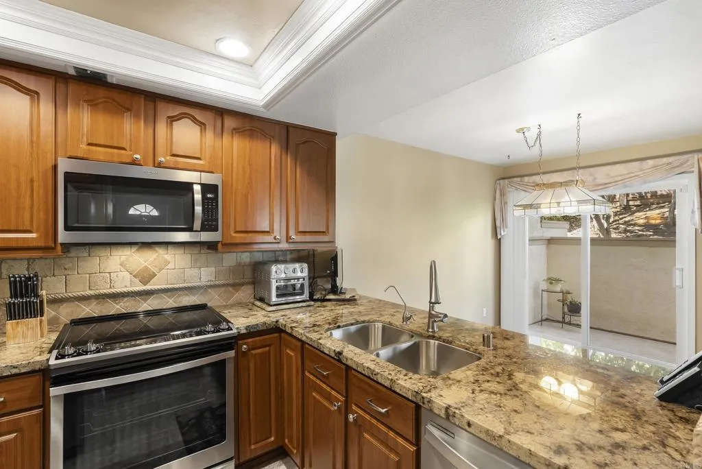 https://cdn.realtyfeed.com/cdn/127/306652457/d25d9f20977f7022a52d9542c93bd3af.webp
