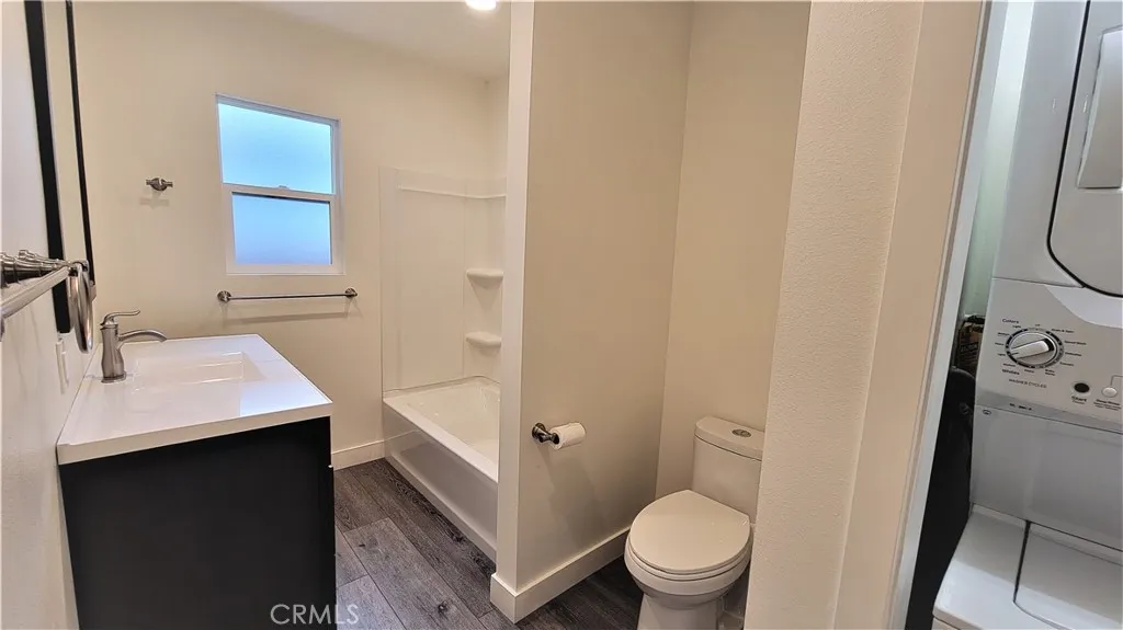 6452 Balboa Boulevard, Lake Balboa, CA 91406 - Photo 3 of 10, Lake Balboa, CA