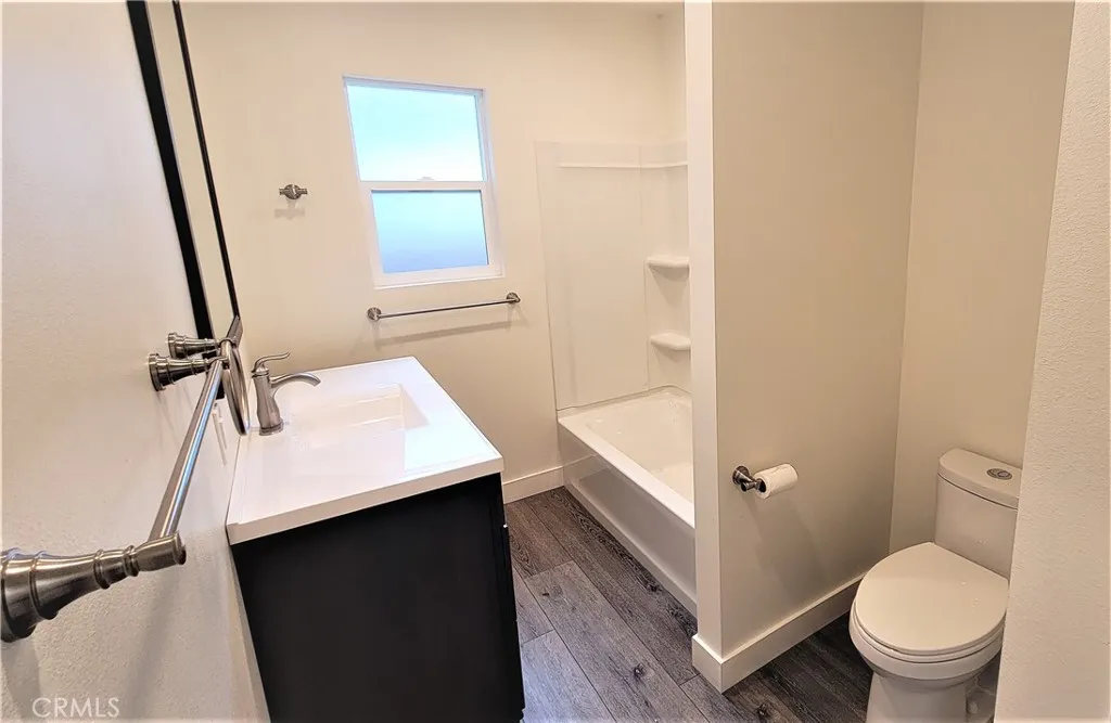 6452 Balboa Boulevard, Lake Balboa, CA 91406 - Photo 4 of 10, Lake Balboa, CA