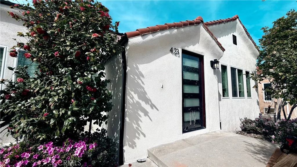 Los Angeles, CA 90036