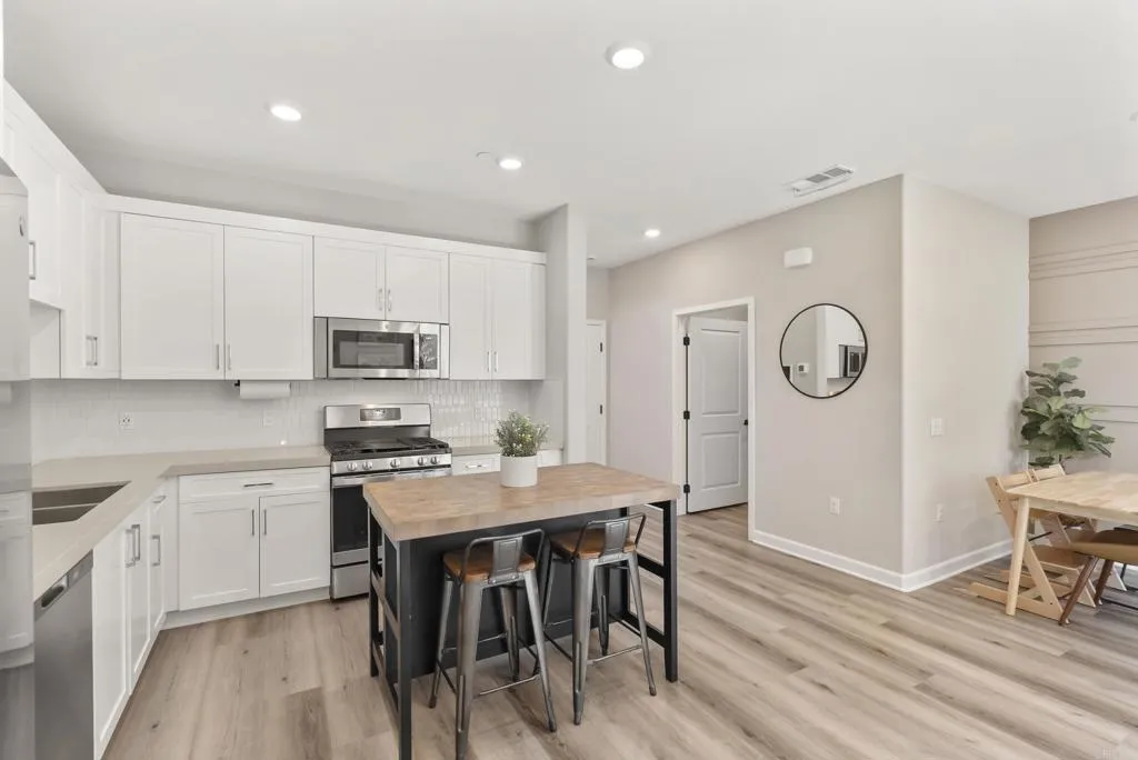 1209 Sunrise View UNIT 105, San Marcos, CA, 92078