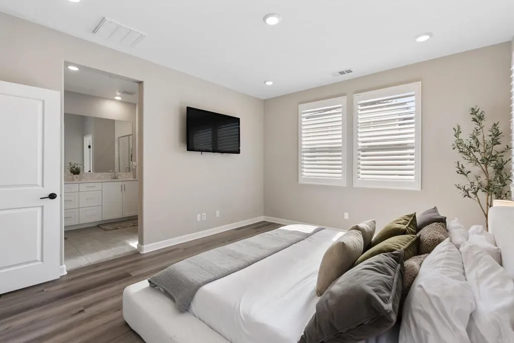 https://cdn.realtyfeed.com/cdn/127/306652496/b1ff0669838a774f501a36aaf071344f.webp