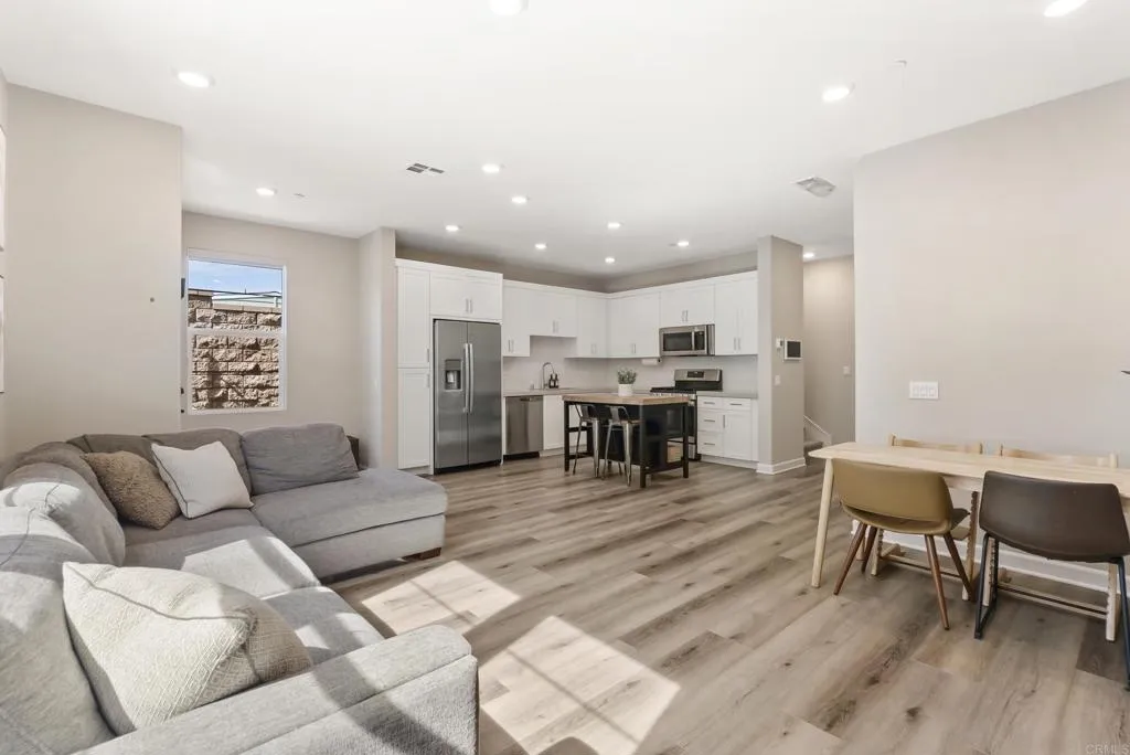 1209 Sunrise View UNIT 105, San Marcos, CA, 92078