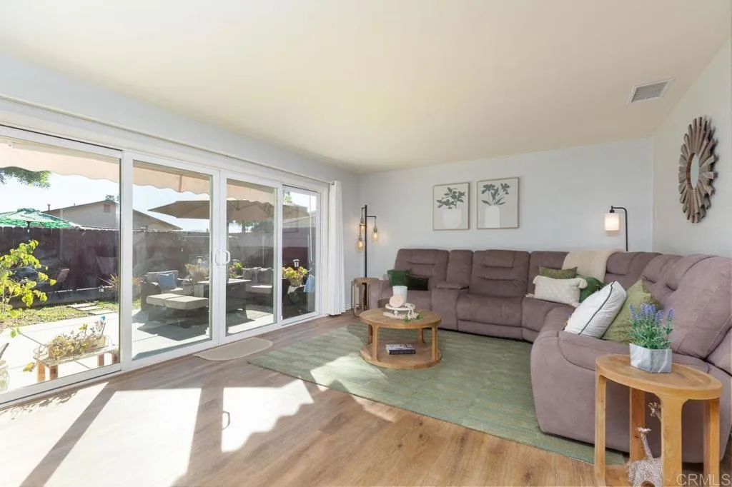 https://cdn.realtyfeed.com/cdn/127/306652502/7141b59e6723499f75213fd6c3e38985.webp