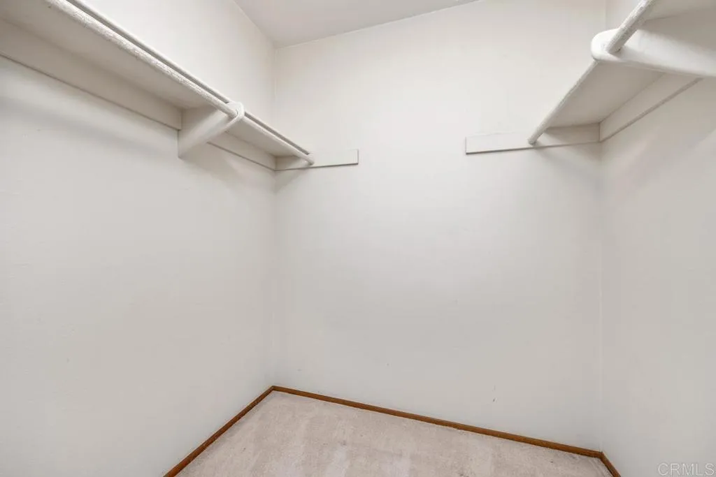 https://cdn.realtyfeed.com/cdn/127/306652504/9586584bcc2ff1ecaf802b8137a3714a.webp
