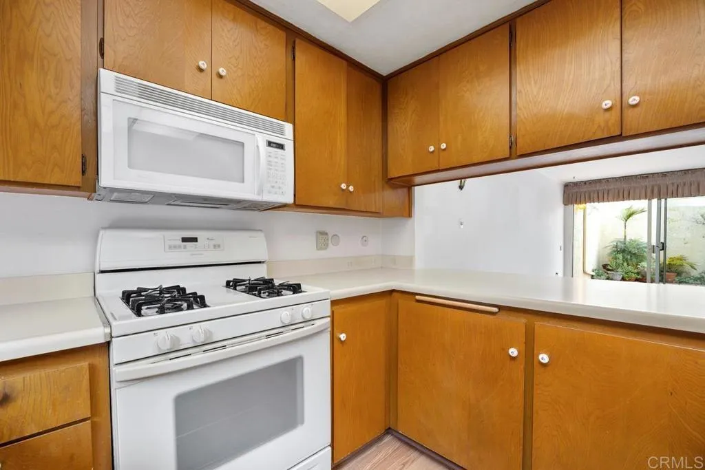 https://cdn.realtyfeed.com/cdn/127/306652504/9703e77591aa07d6ce6715d5c48e4af7.webp