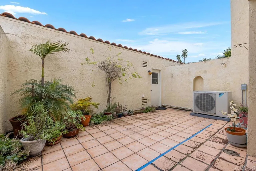https://cdn.realtyfeed.com/cdn/127/306652504/e57398071262a49700b7442f876afbf4.webp