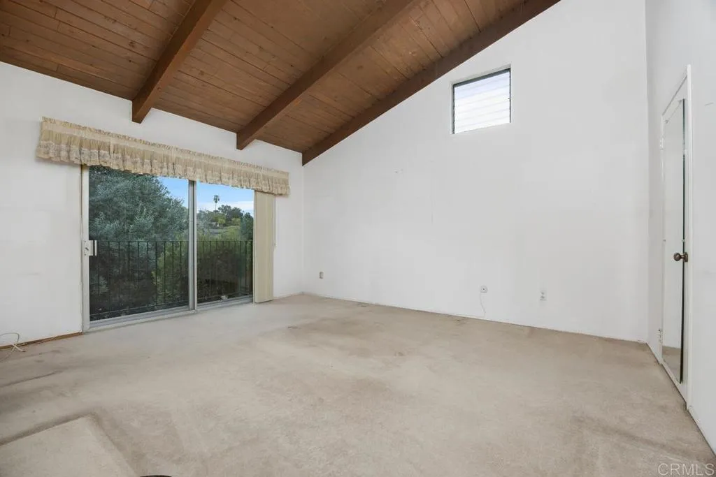 https://cdn.realtyfeed.com/cdn/127/306652504/eb859fcba5fdd1844a3c5728f8e9ed63.webp