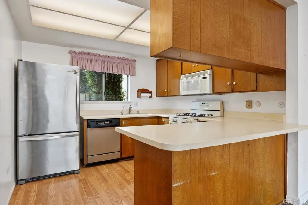 https://cdn.realtyfeed.com/cdn/127/306652504/fb9fe5123e71179db6f7e0d92298135c.webp