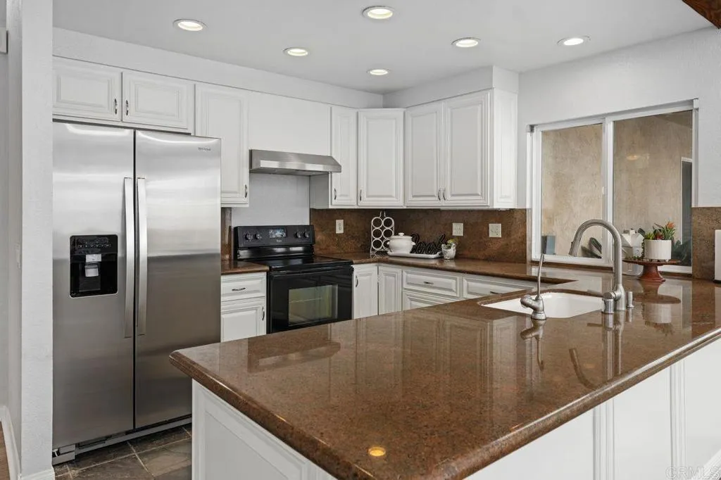 https://cdn.realtyfeed.com/cdn/127/306652529/dd09455714d9927047d3d04fc01699a9.webp