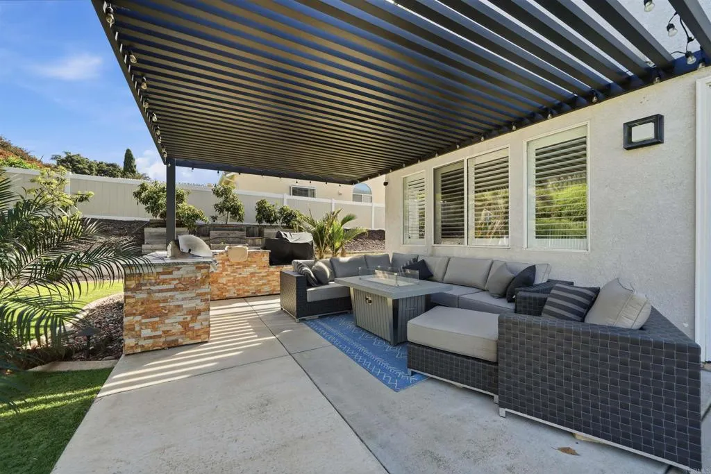 https://cdn.realtyfeed.com/cdn/127/306652553/72b0364de96567794cda0cf941e05b12.webp