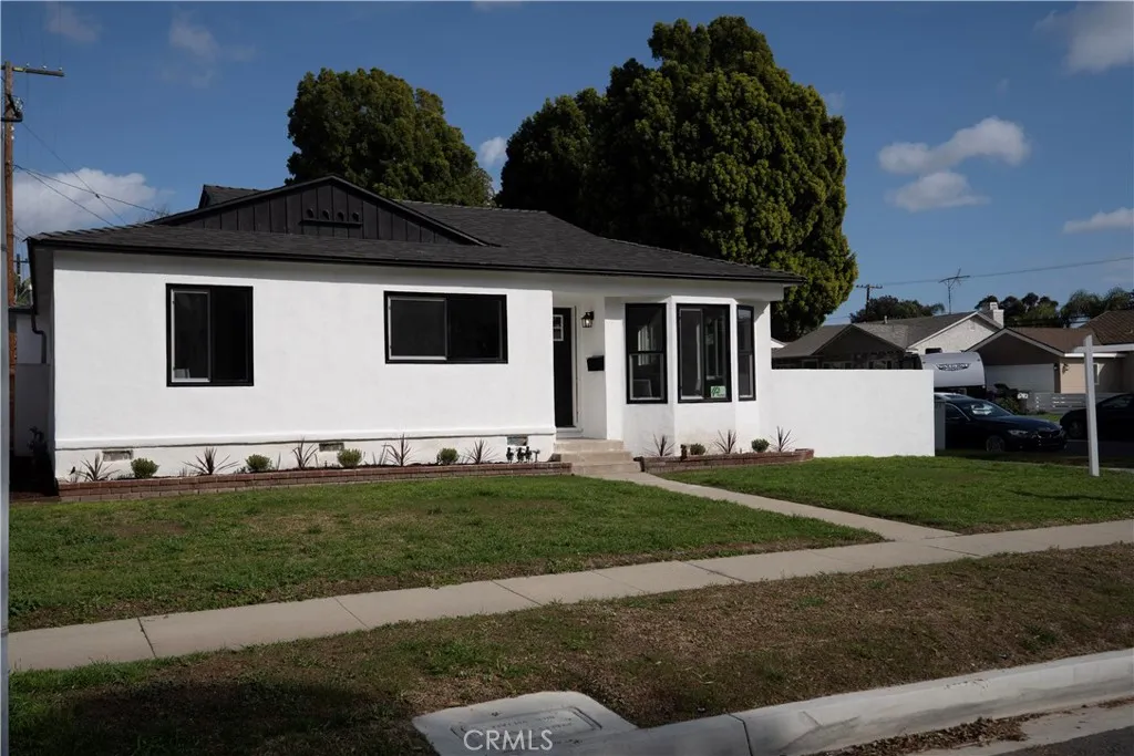 3602 Nipomo Avenue