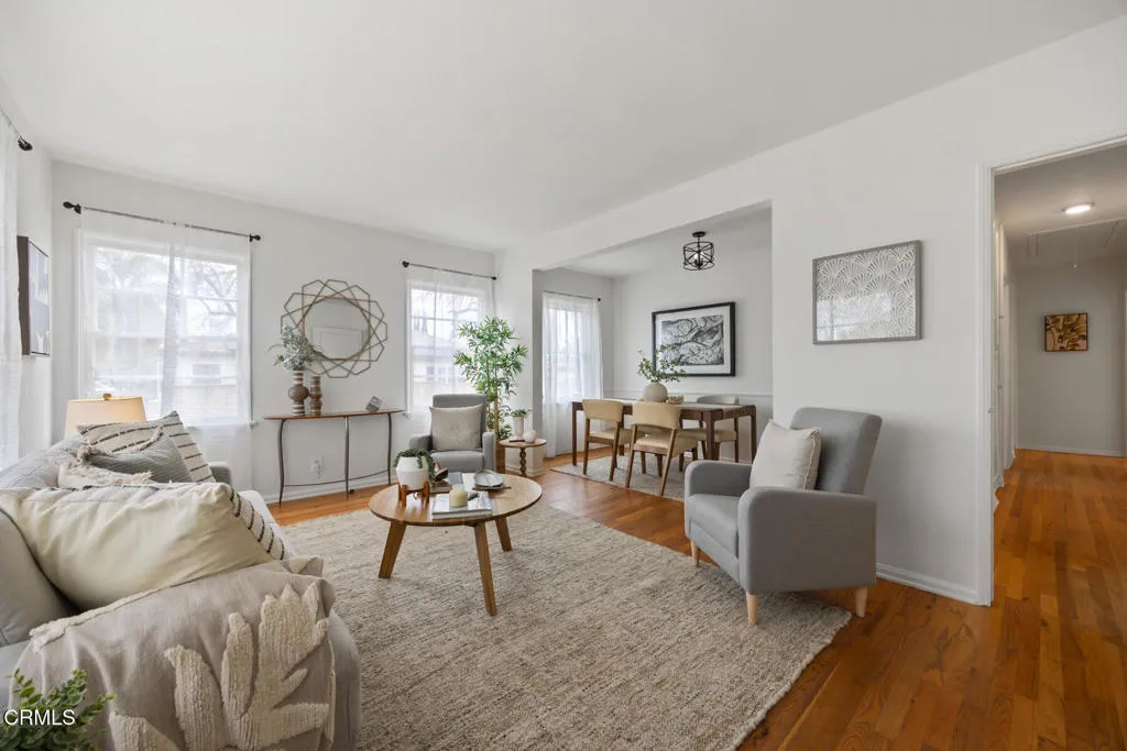 4950 Newcastle Avenue, Los Angeles, CA 91316 - Photo 4 of 29, Los Angeles, CA