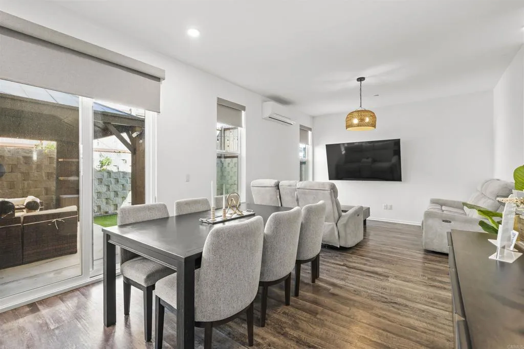 https://cdn.realtyfeed.com/cdn/127/306652649/4b3421f7ea0a5c983d2048040593482b.webp