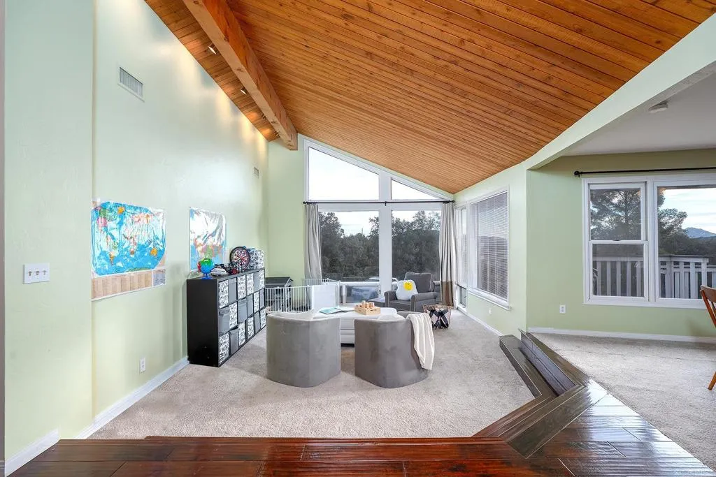 https://cdn.realtyfeed.com/cdn/127/306652700/0d169bb5088d34b3160aa7a237814045.webp