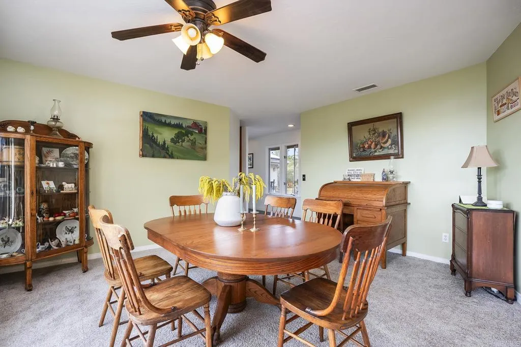 https://cdn.realtyfeed.com/cdn/127/306652700/750ec06c9ba0bdceeb92216748cc0392.webp