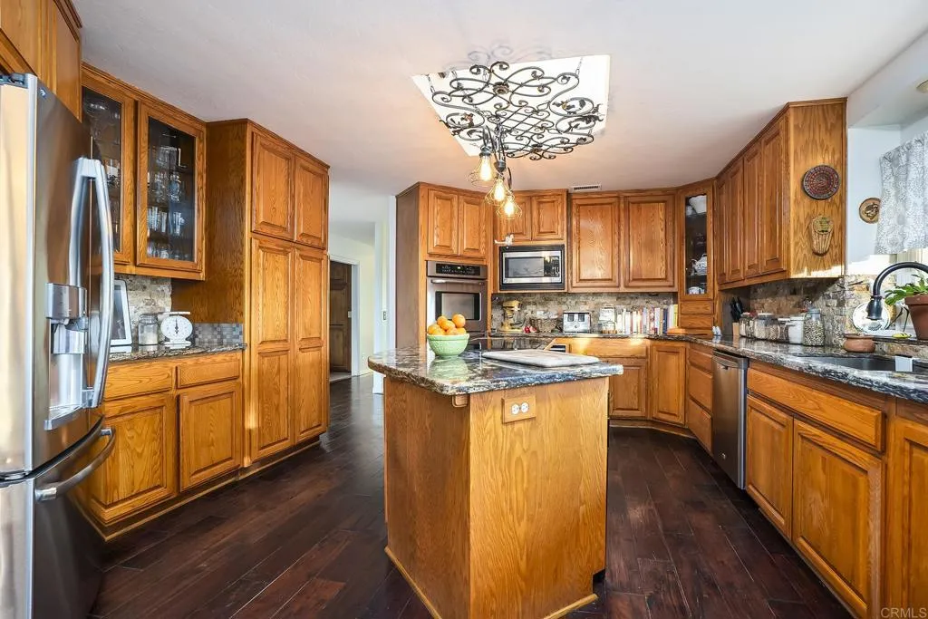https://cdn.realtyfeed.com/cdn/127/306652700/a5651b689e462117a0f89a354a42956e.webp