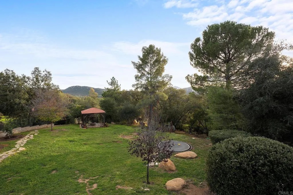 https://cdn.realtyfeed.com/cdn/127/306652700/bc6c2949a640e96c82dd1855f881d245.webp