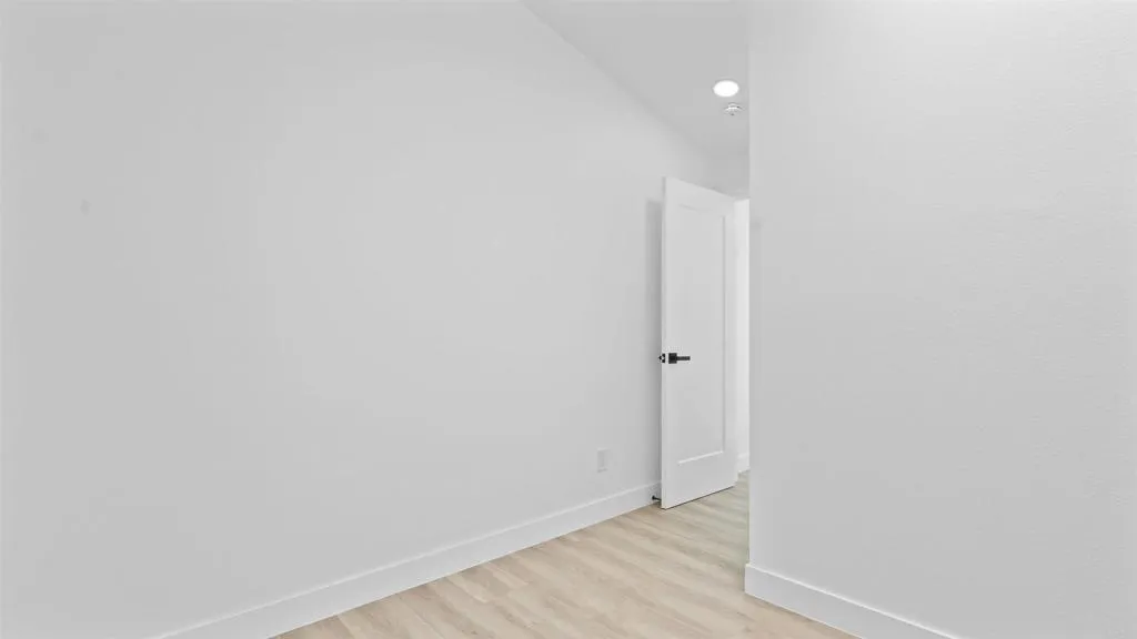 https://cdn.realtyfeed.com/cdn/127/306652733/0646634177a9f1da186879218f5ef8b1.webp