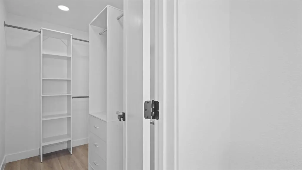 https://cdn.realtyfeed.com/cdn/127/306652733/90b42deed6998b79c6c7b09164d58e4f.webp