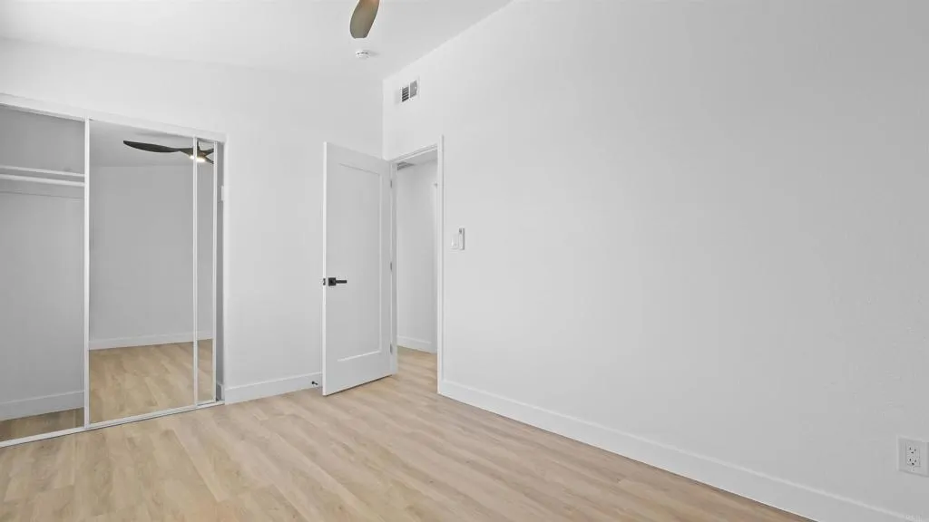 https://cdn.realtyfeed.com/cdn/127/306652733/df8c233d8236d00d5f7047573b09b0e2.webp