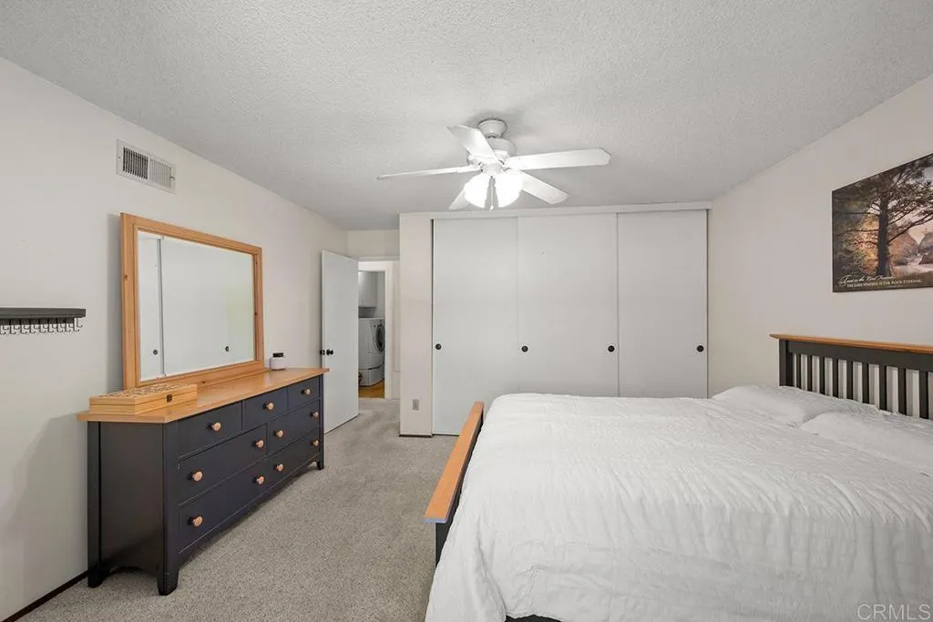 https://cdn.realtyfeed.com/cdn/127/306652735/34281f94870781faa667ee175f52385c.webp
