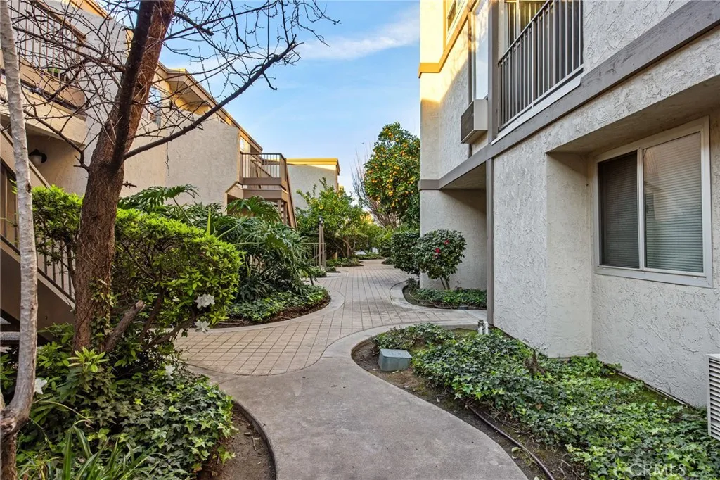 Photo #7: OC26041460 Listing: Photo #7