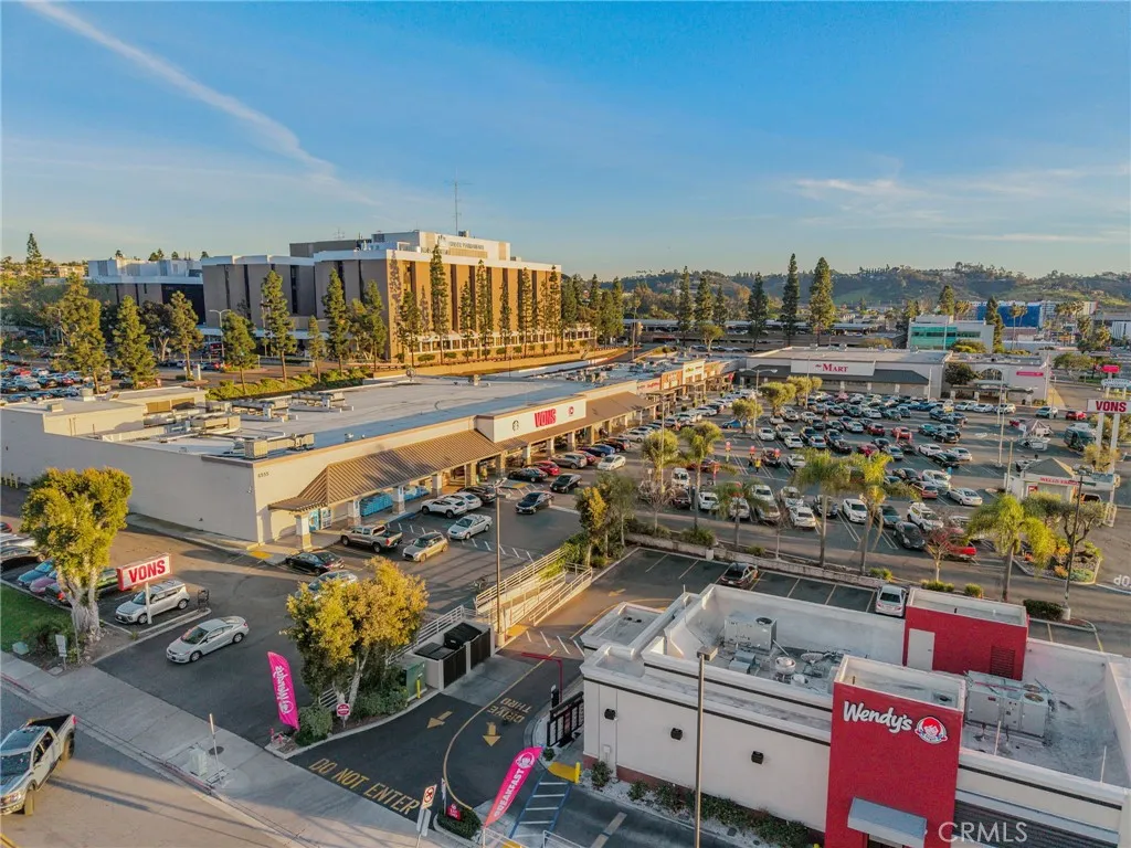 https://cdn.realtyfeed.com/cdn/127/306652745/933e6b8c84efcd1224fbbcf70fefb93f.webp