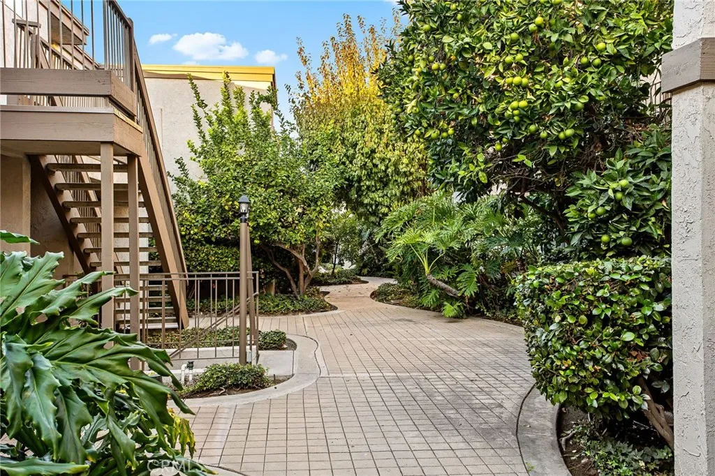https://cdn.realtyfeed.com/cdn/127/306652745/d3ca9f4e166f1515f2cdaa4ae69b5968.webp