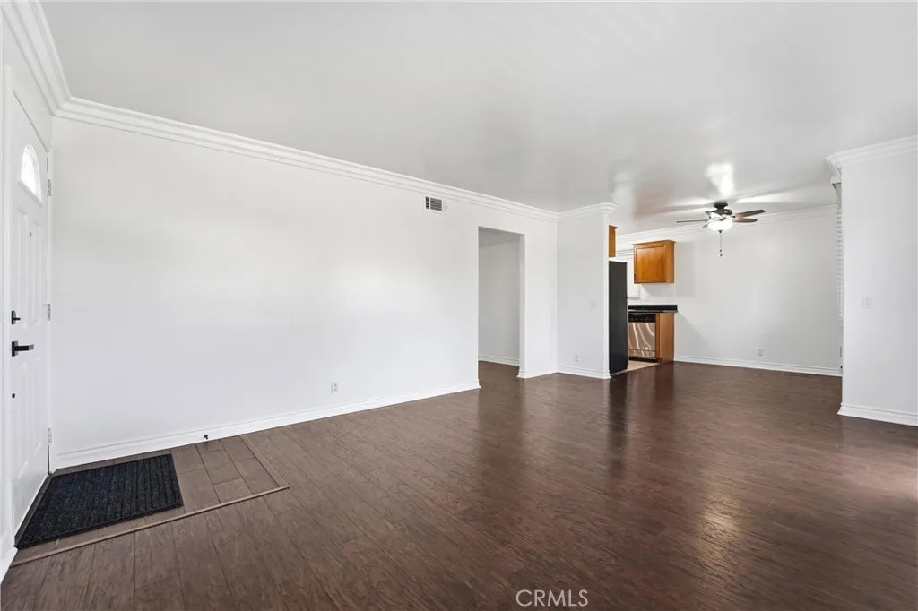 Photo #7: DW26042638 Listing: Photo #7