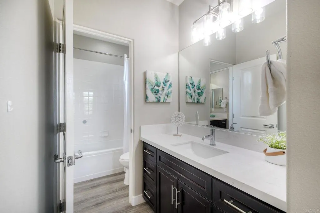 https://cdn.realtyfeed.com/cdn/127/306652768/9f5ebd0c1519f348bd8fed23bd3b1874.webp