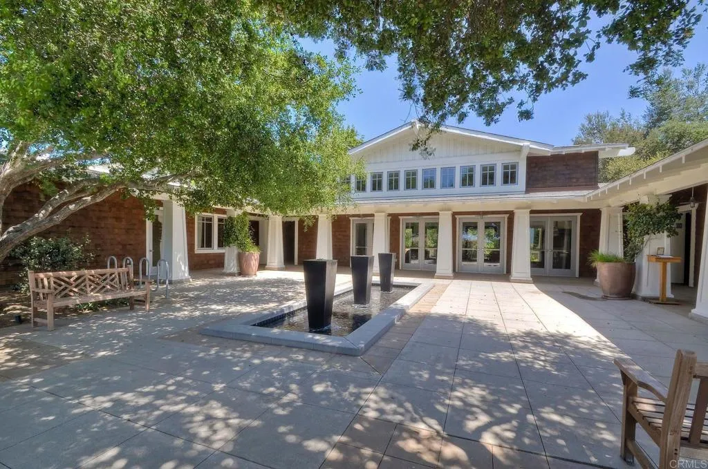 https://cdn.realtyfeed.com/cdn/127/306652768/c45be6822707fa28ebb5548a8049a7f2.webp